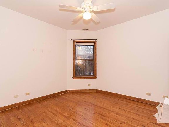 3rd image of 1464 W Carmen Ave #3A