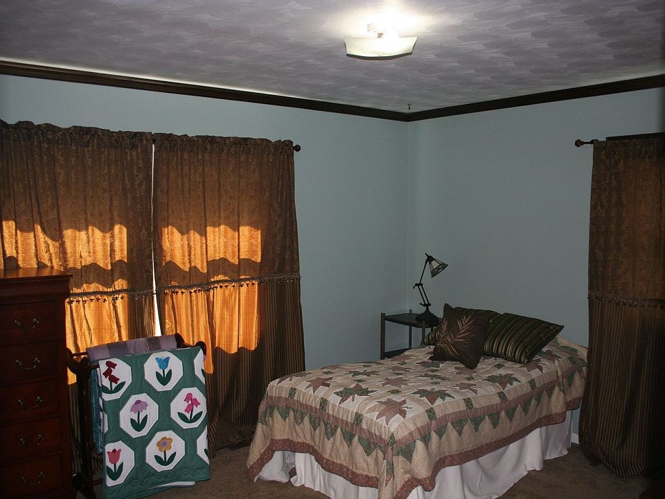 2nd image of 228 Farmstead Ln
