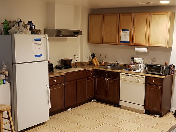 4th image of 26 Hidden Field Dr #1