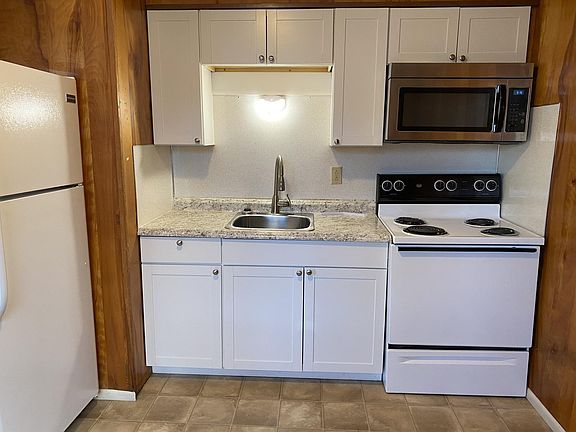 2nd image of 505 Stanley Ave APT 4