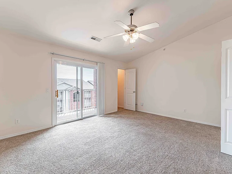 Battlefield Park Apartments — Photo 33