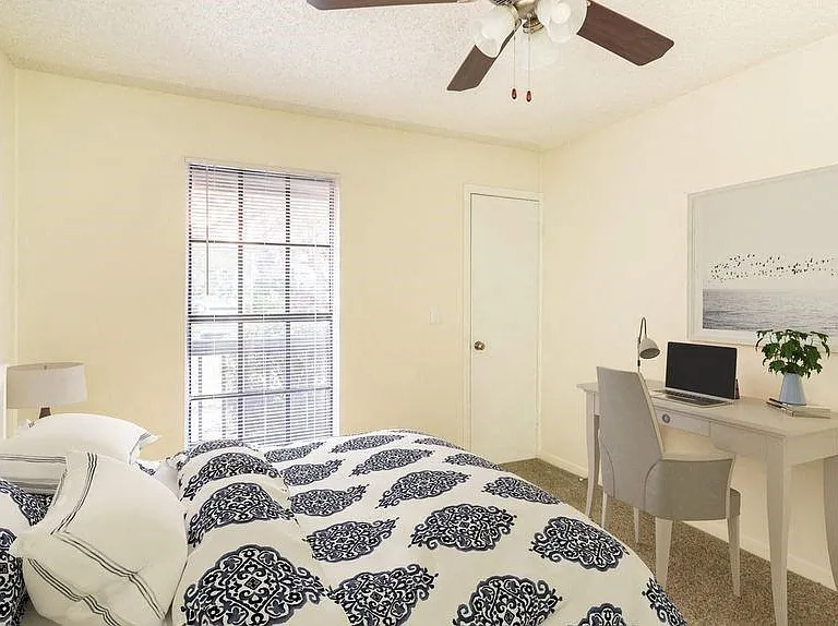 Brookside Manor Apartments — Photo 23