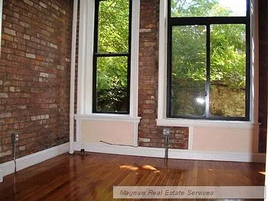 Rented by Magnum Realty Holdings, LLC | media 11