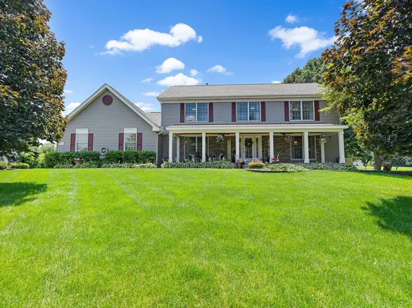 725 Jamestowne Rd, Dundee, IL 60118