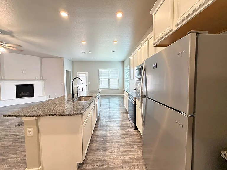 6906 Wagon Ct — Photo 5