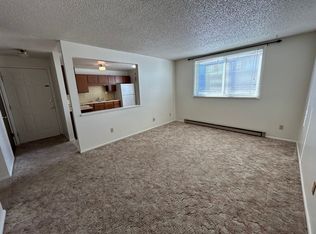 807 Independence Dr APT 1, Riverton, WY 82501