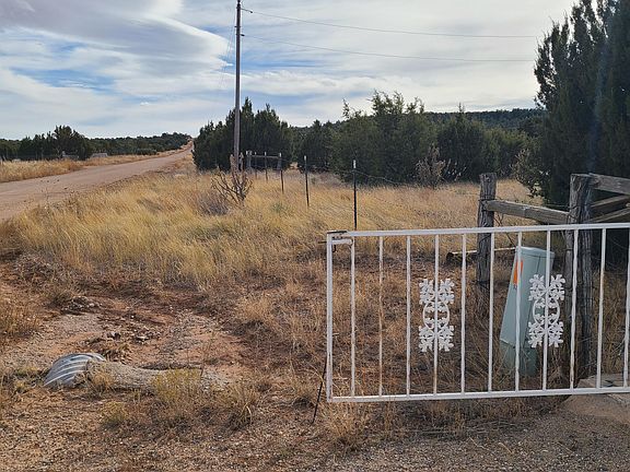 3rd image of 176 Rosewood Dr