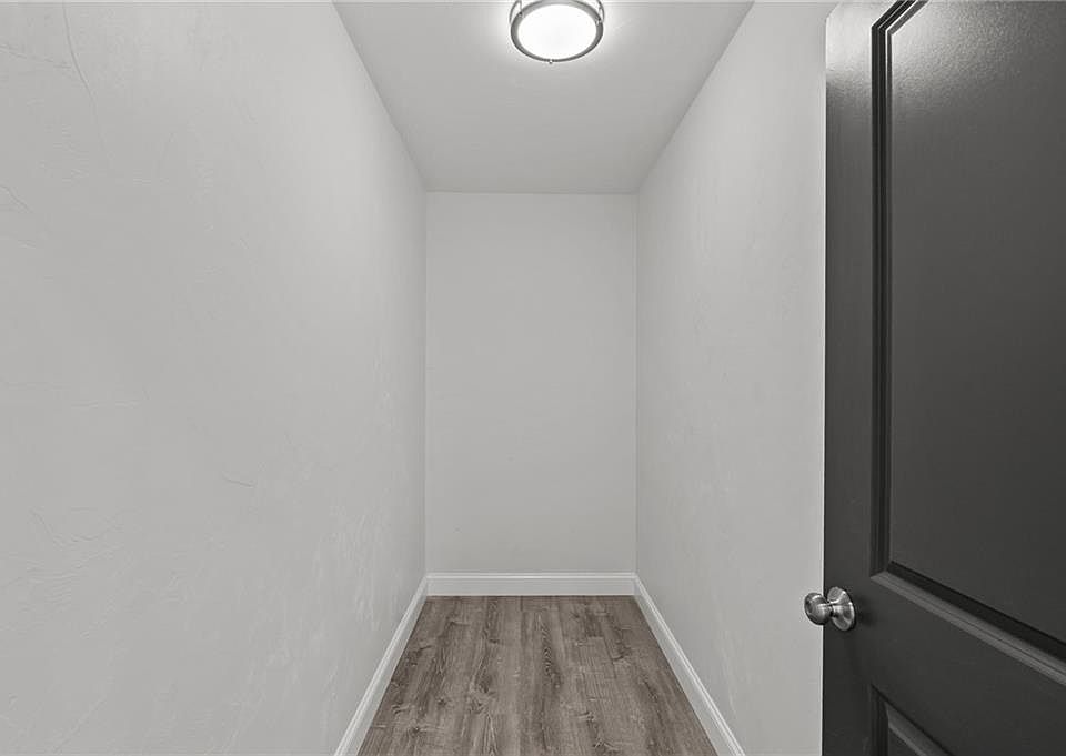 1st image of 29 Stansbury St #1