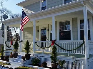 79 Hyde Ave, Pawtucket, RI 02861