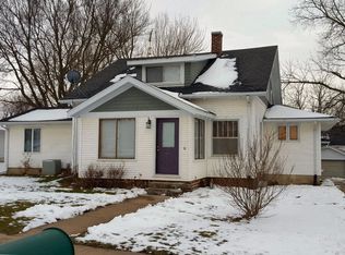 205 S Division St, Montour, IA 50173