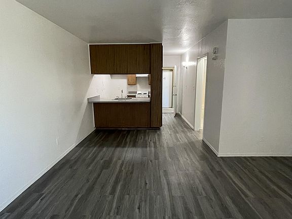 5th image of 1101 Oleander Ave #26