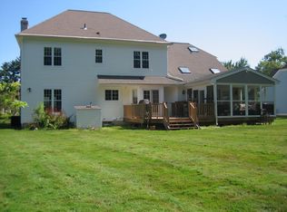 15 Trumbull Ln, West Hartford, CT 06117