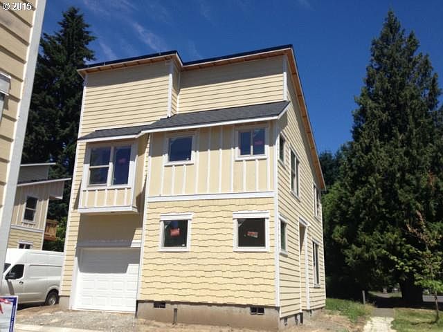 1st image of 521 SE Annabel Way