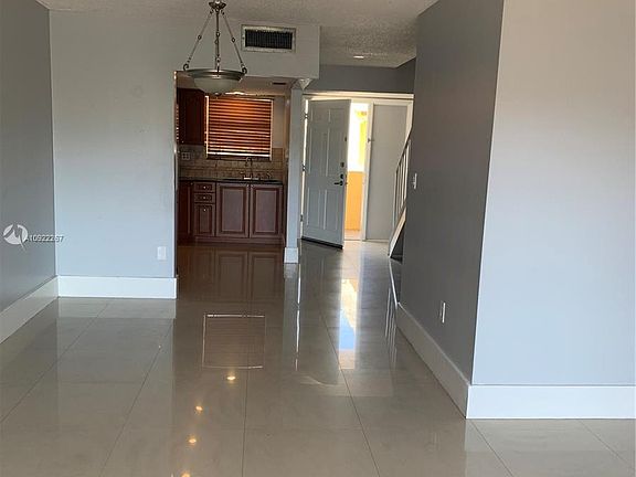 3rd image of 9369 Fontainebleau Blvd APT J214