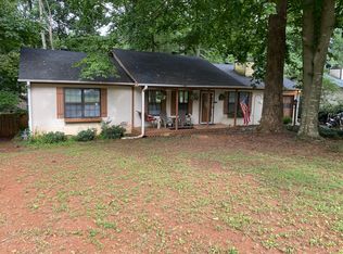 303 Hardwood Ln, Lawrenceville, GA