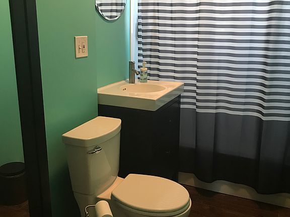 5th image of 1284 Primrose Pl