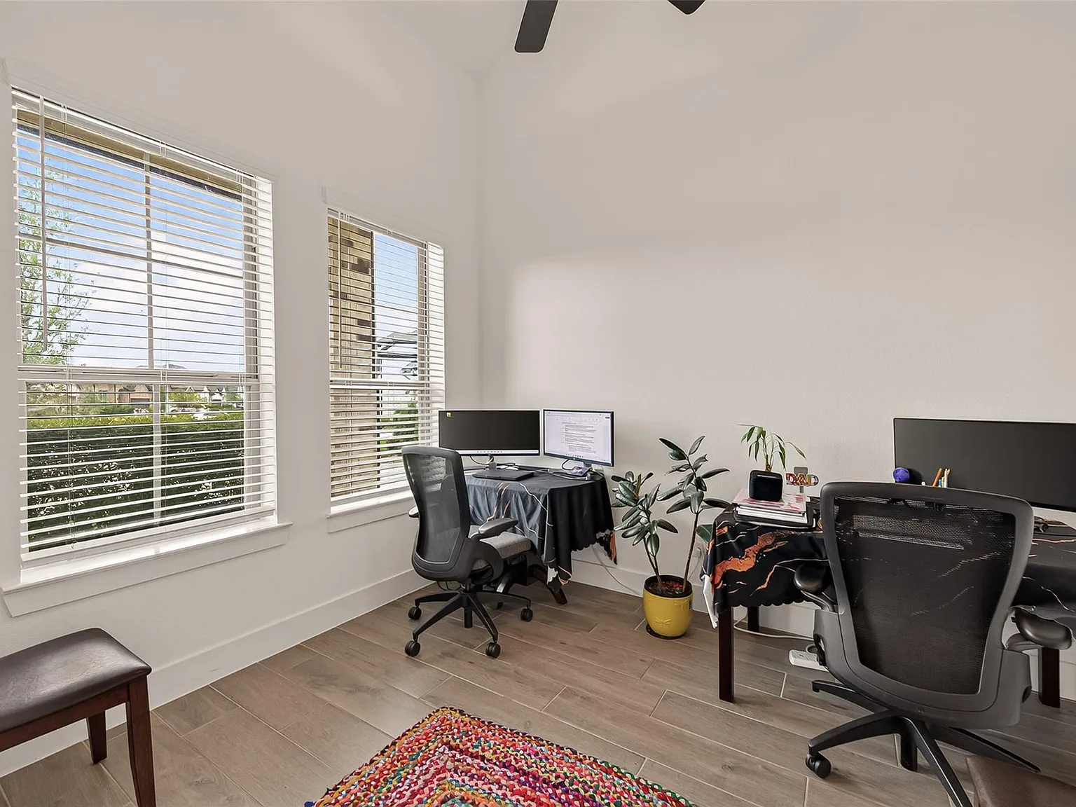 4 bed, 3.0 bath, 2761 sqft, $3,600 — Photo 4