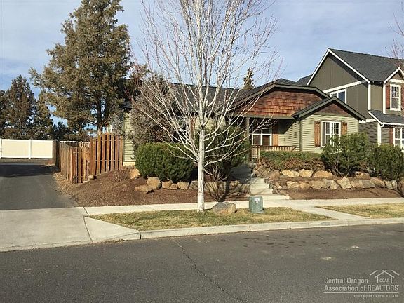 3rd image of 61357 Fairfield Dr