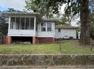 302 6th St, Chickasaw, AL 36611