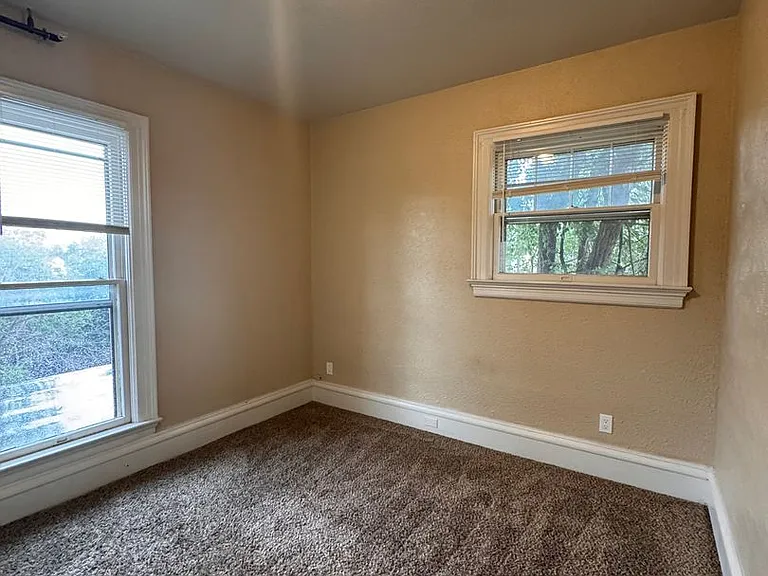 506 North Cascade Avenue — Photo 12