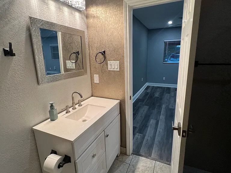 317 Parkwood Dr — Photo 10