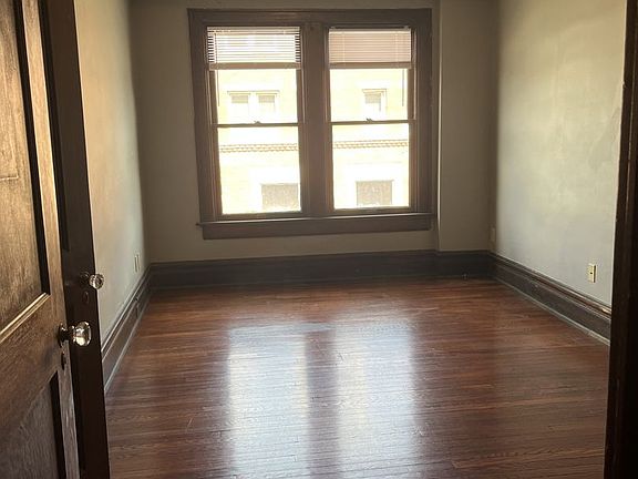 4th image of 1207 N High St #2