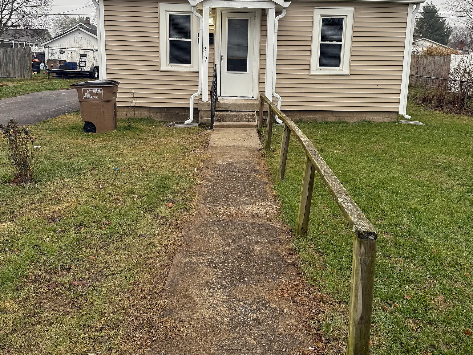 2 bed, 936 sqft, $1,300 — Photo 1