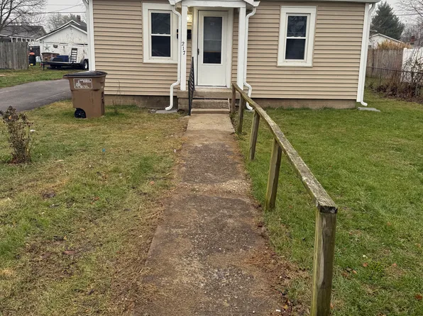 217 Smith St, Columbus, IN 47201