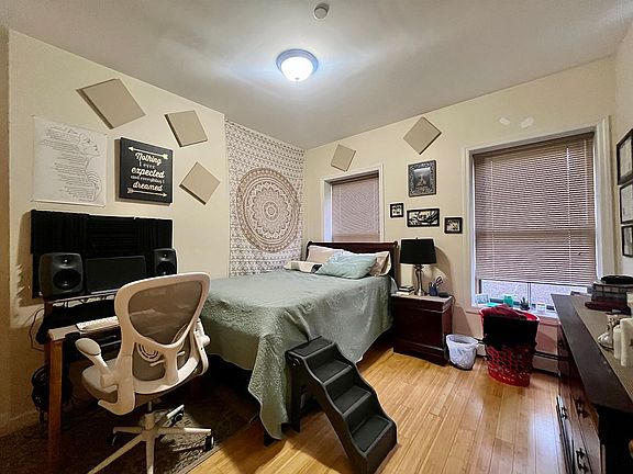 5th image of 1437 Pacific St #3