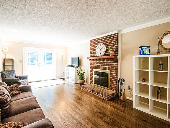 5th image of 642 Furrow Dr