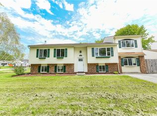 3 Snowberry Cres, Rochester, NY 14606