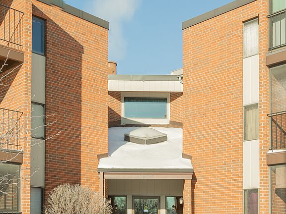 3rd image of 1800 Riverwood Dr APT 105