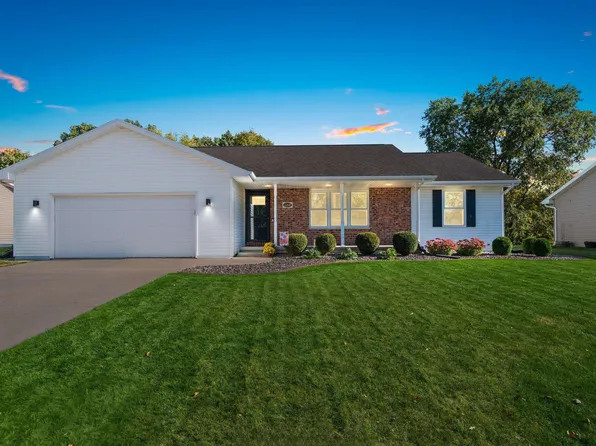 1318 Wolverine Trl, Green Bay, WI 54229