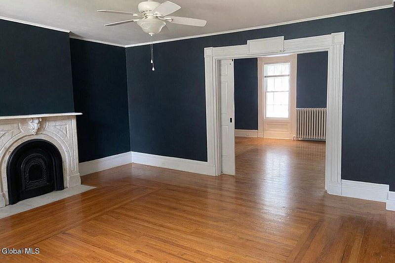 4th image of 160 Milton Avenue