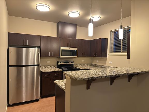 3rd image of 957 Discovery Cir NE Unit 2