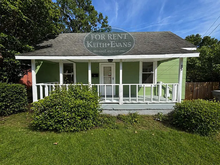 693 Maywood St — Photo 1