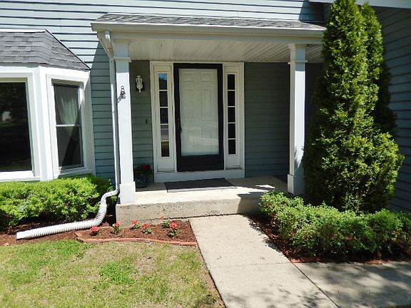 3rd image of 17514 W Windslow Dr