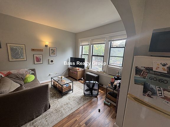 5th image of 1723 W Estes Ave #210