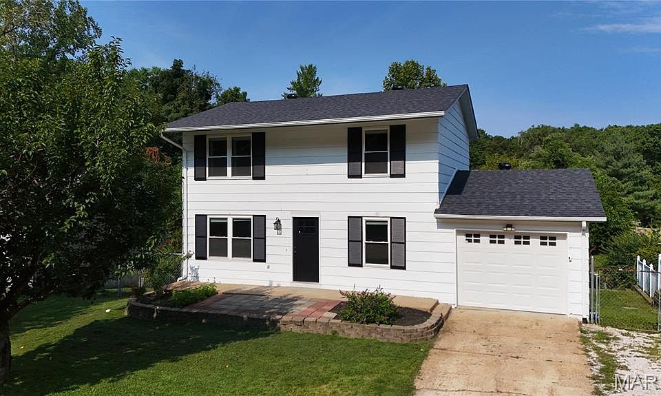 1st image of 2421 Cambridge Rd