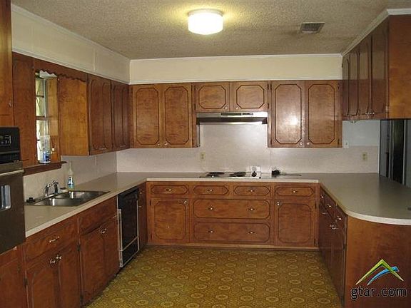 3rd image of 103 N Ramblewood Dr