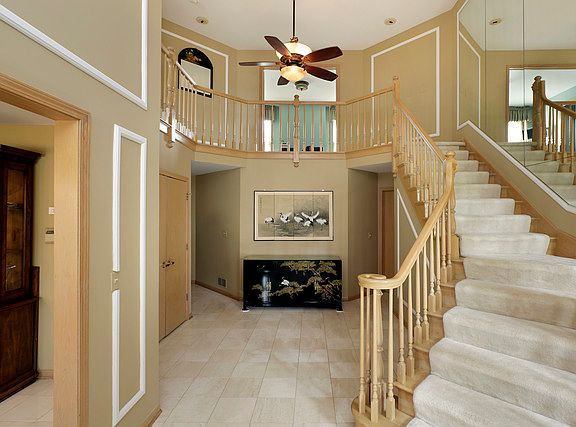 3rd image of 757 Prestbury Ct