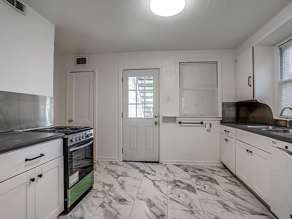 4th image of 304 Funston Pl #302