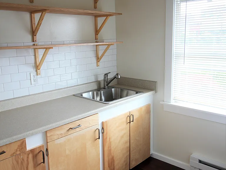 505 13th Ave #10 — Photo 10