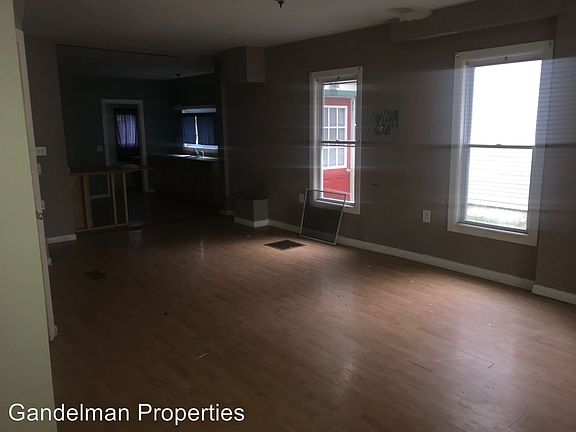 2nd image of 113 Clinton Ave