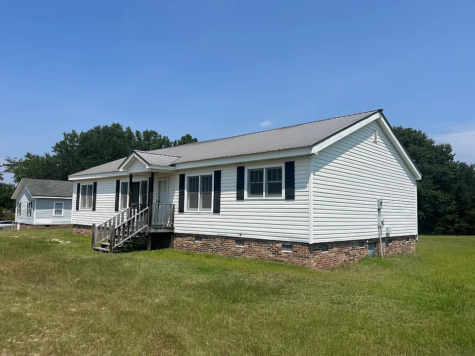 937 Red Fox Rd