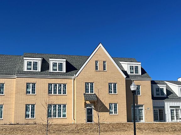 4th image of 13044 Montauk Ct #103