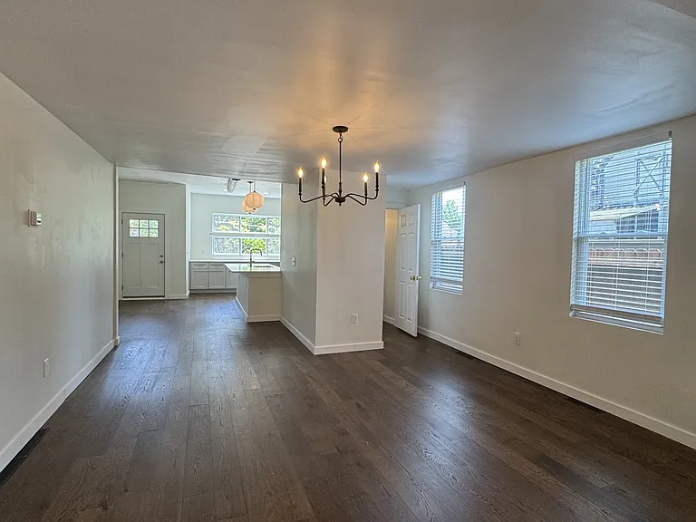 510 Winfield St — Photo 6