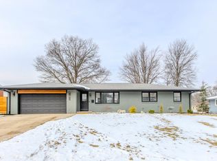 407 Grandview Dr, Normal, IL 61761