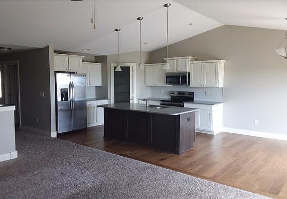 5th image of 511 3rd St NW
