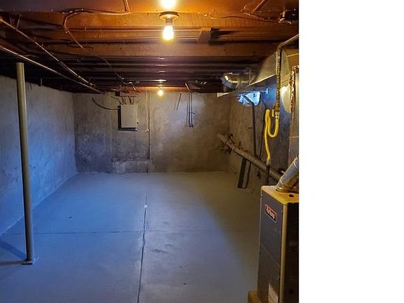 4th image of 2144 W Spencer St